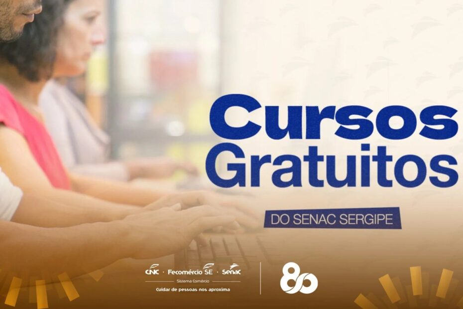 Peça oficial do Senac Sergipe com a chamada Cursos Gratuitos do Senac Sergipe e alunos em sala de informática